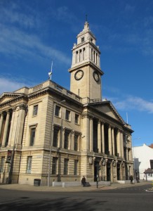 Hull Guildhall - City Square                                